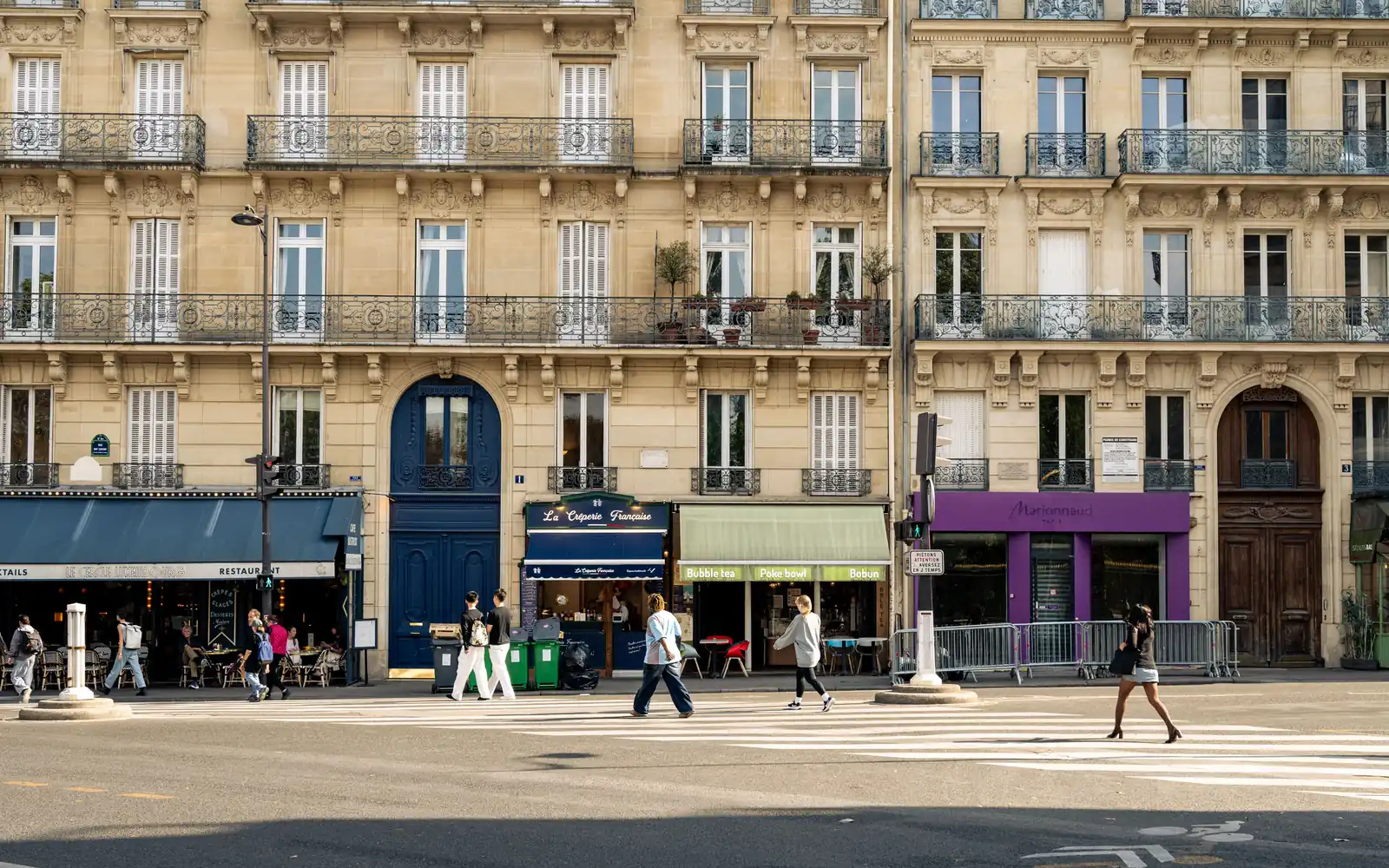 Paris, une rue du centre-ville