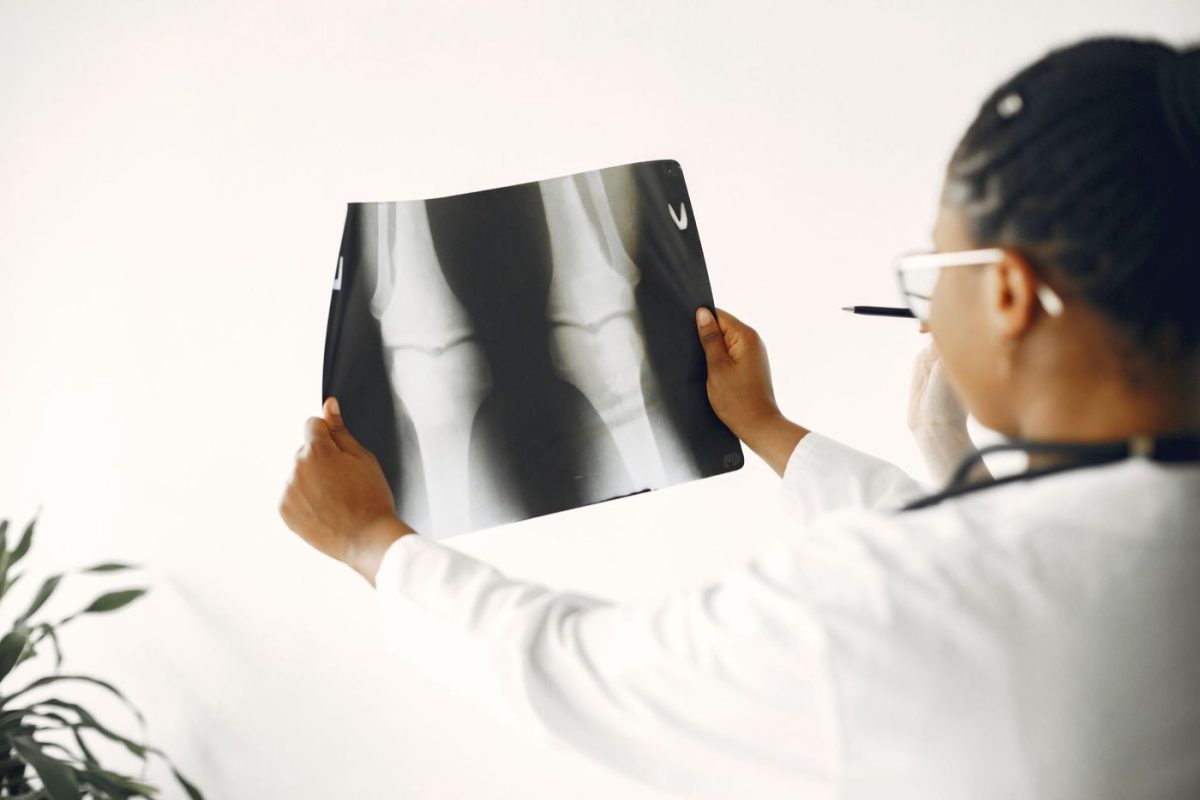 Orthopédiste ou médecin du sport pour douleur au genou