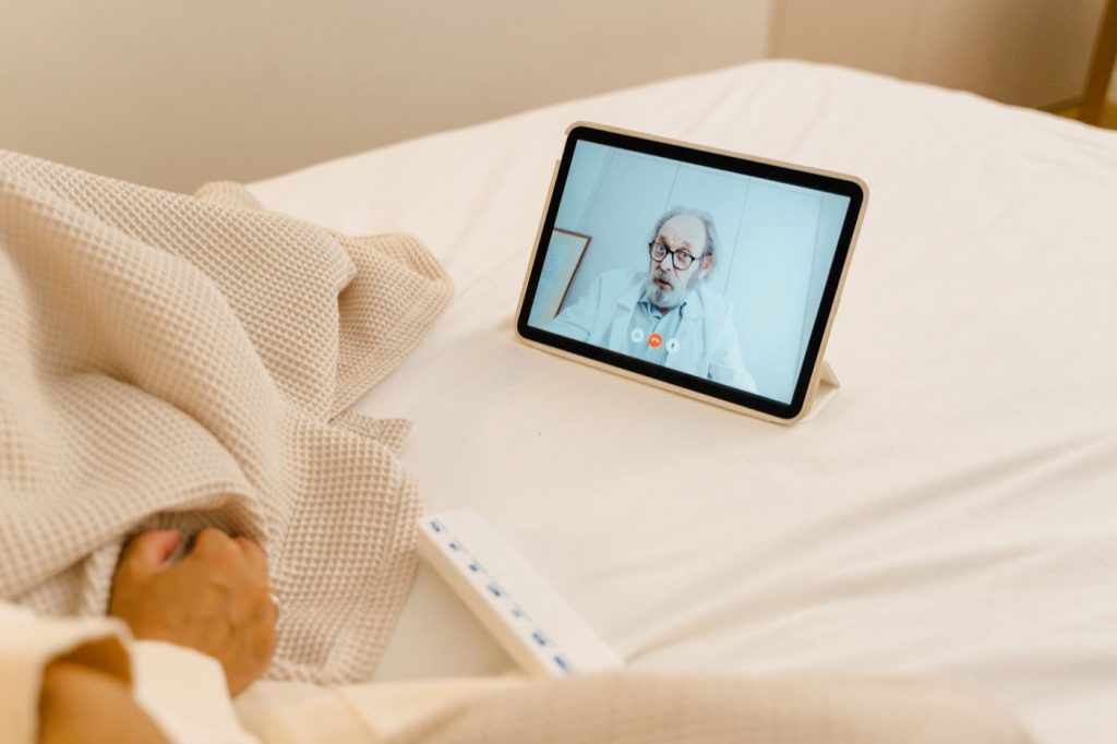 Comparatif lits médicalisés pour personnes fragiles