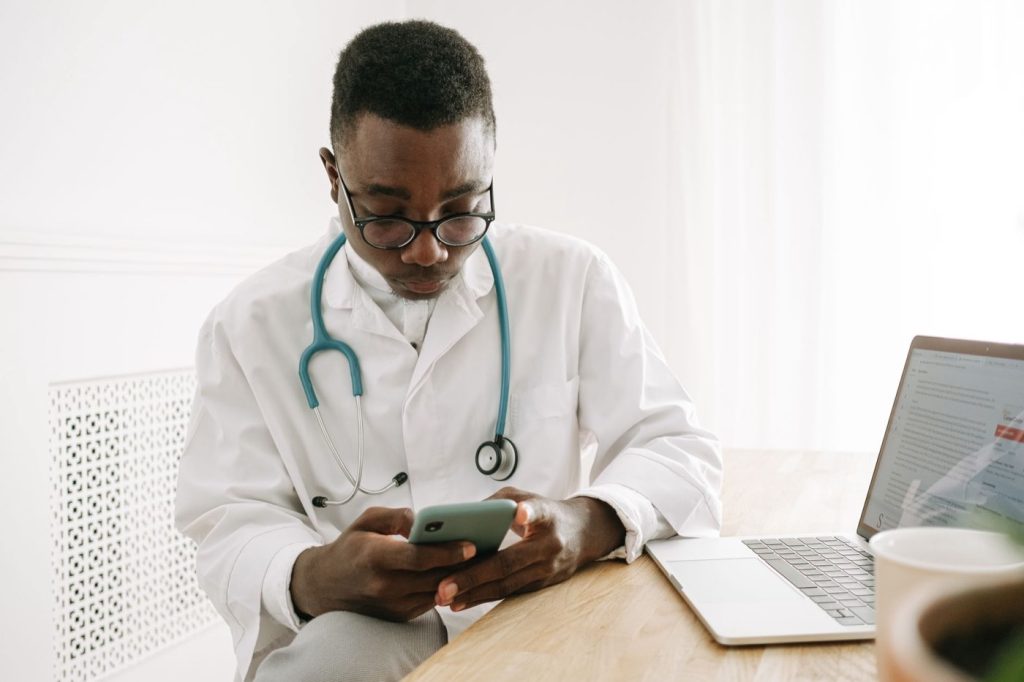 Médecin de garde : les numéros à appeler le soir et la nuit